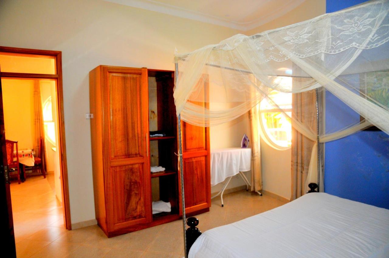 אנטבה Victoria Lake View Guesthouse & Safaris מראה חיצוני תמונה