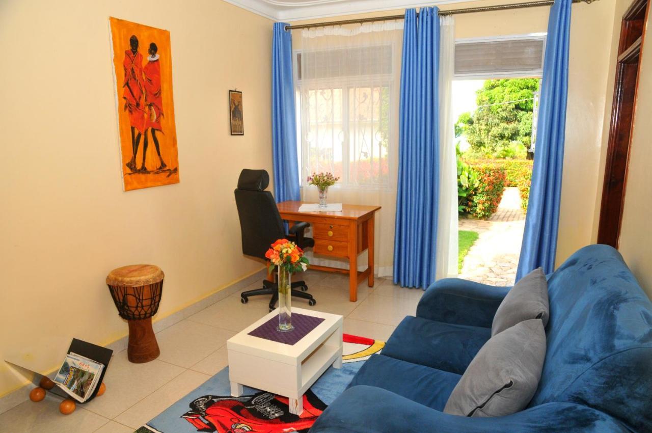 אנטבה Victoria Lake View Guesthouse & Safaris מראה חיצוני תמונה