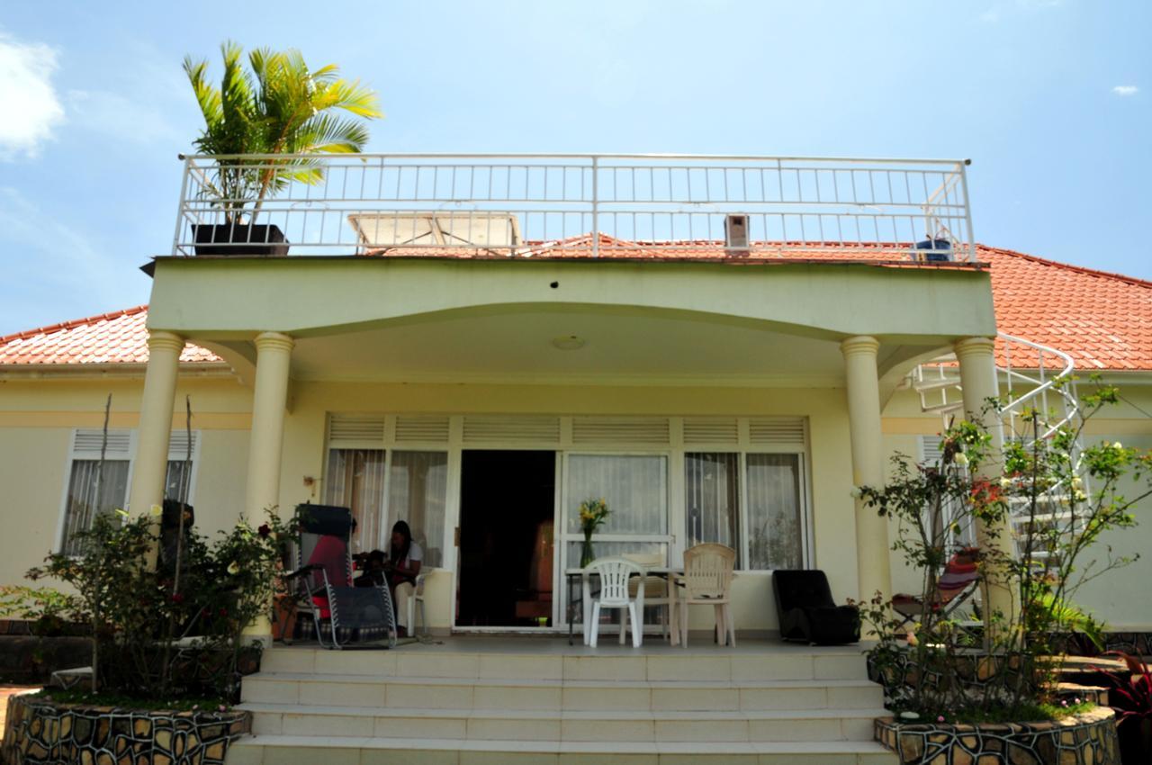 אנטבה Victoria Lake View Guesthouse & Safaris מראה חיצוני תמונה