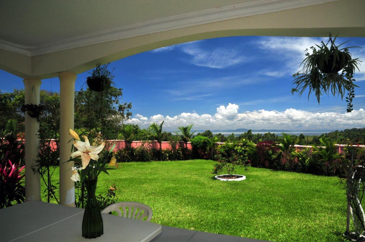 אנטבה Victoria Lake View Guesthouse & Safaris מראה חיצוני תמונה