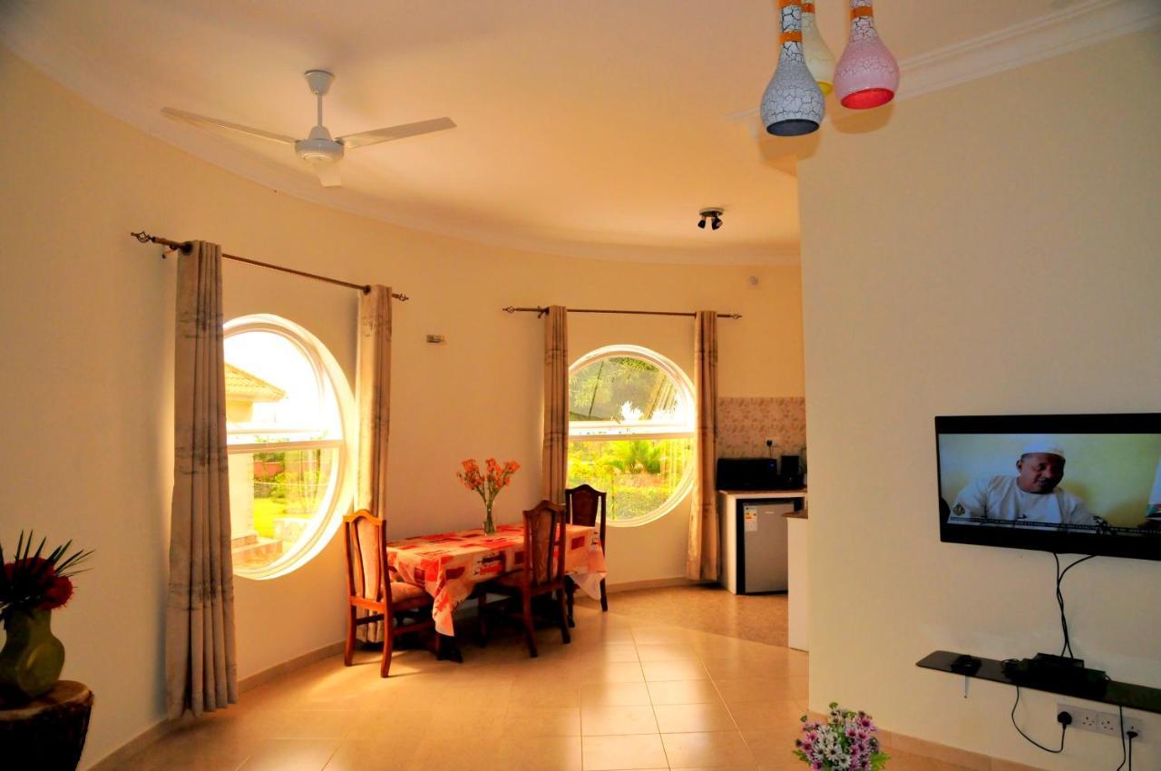 אנטבה Victoria Lake View Guesthouse & Safaris מראה חיצוני תמונה
